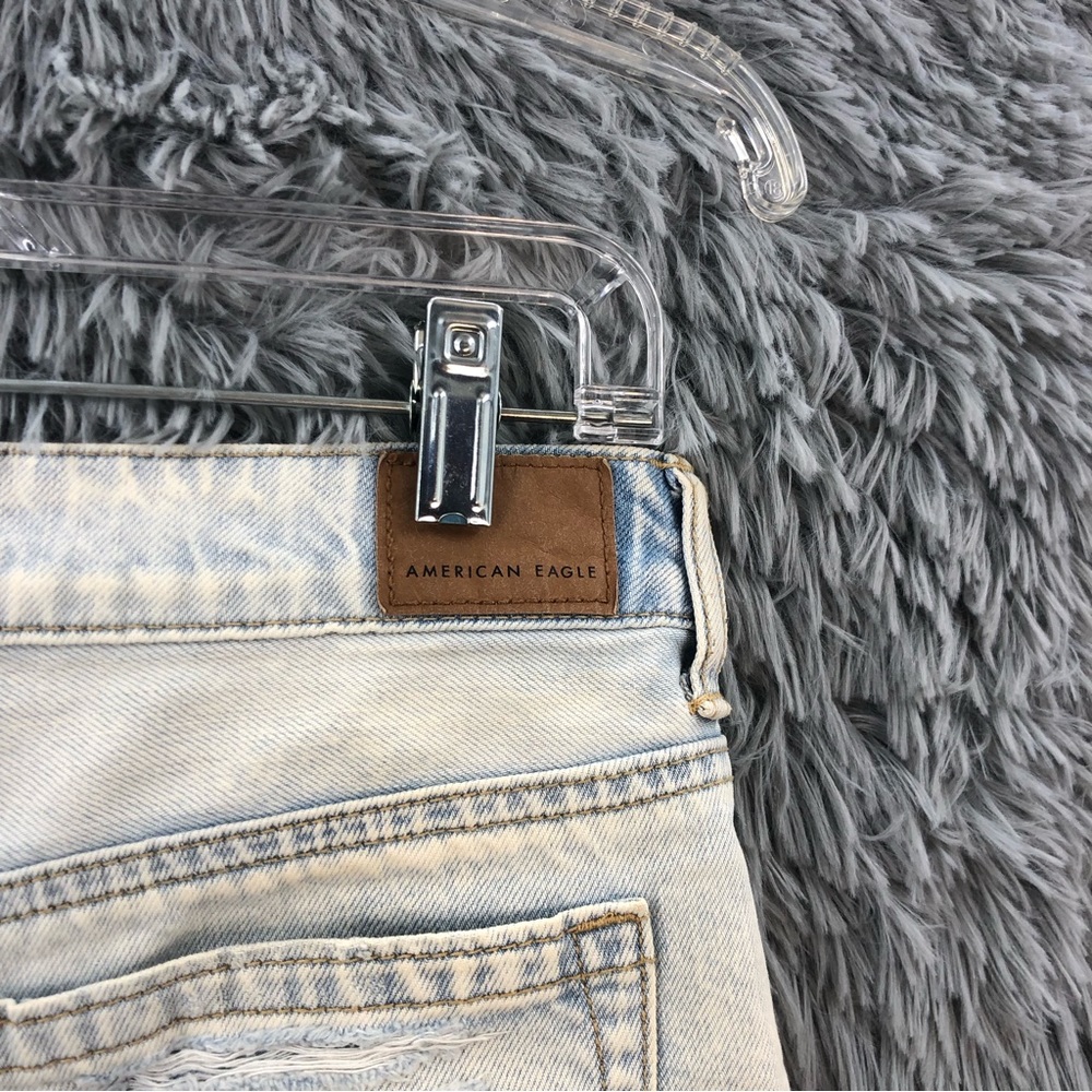 American Eagle Outfitters Shorts Size 4 Tom Girl Shortie Distressed Light Wash - Picture 2 of 12